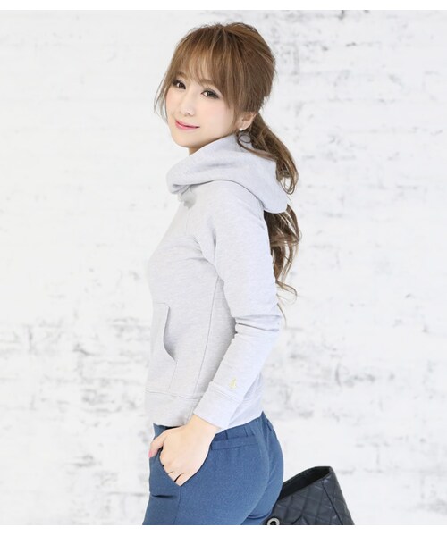 Rocotta by MOERY（ロコッタ）の「Rocotta(ロコッタ) シンプルパーカー（パーカー・レディース・ホワイト/グレー/ネイビー・FREE）」の11枚目の写真