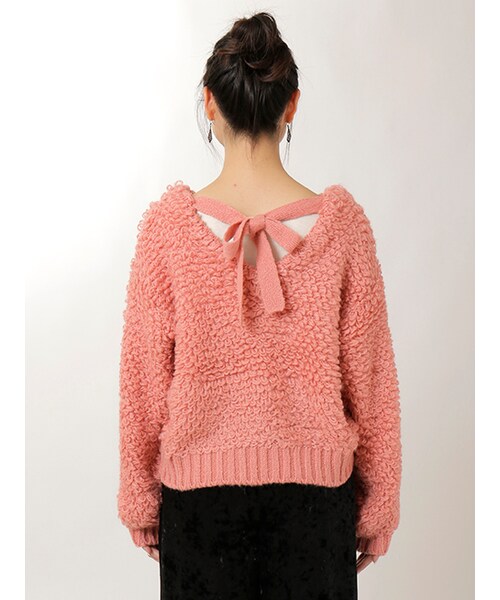 w closet(ダブルクローゼット)の「ループ編み後ろリボンプルオーバー(トップス・レディース・Sグレー/コーラルピンク/グレージュ・FREE)」の6枚目の写真