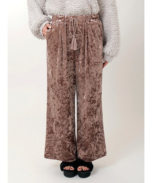 w closet（ダブルクローゼット）の「クラッシュベロアイージーパンツ（パンツ・レディース・ピンク/Dベージュ/ブラック・FREE）」の4枚目の写真