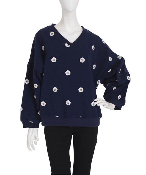 merry jenny(メリージェニー)の「おはな刺繍プルオーバー(トップス・レディース・ピンク/ネイビー・F)」の5枚目の写真