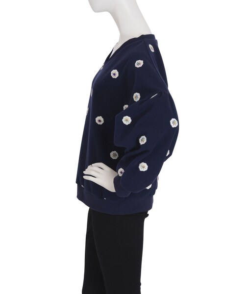 merry jenny(メリージェニー)の「おはな刺繍プルオーバー(トップス・レディース・ピンク/ネイビー・F)」の6枚目の写真