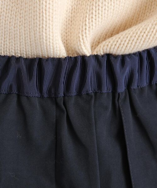 studio CLIP（スタディオクリップ）の「コットンナイロングログランロングスカート（スカート・キャメル/ネイビー）」の8枚目の写真