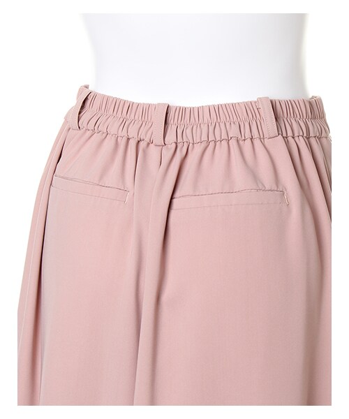 INGNI（イング）の「ベルト付ラチネサイドプリーツ／ガウチョ（パンツ・レディース・ﾃﾗｺｯﾀ/ｸﾛ/ﾋﾟﾝｸ/ﾎﾞﾙﾄﾞｰ/ｷｬﾒﾙ・M）」の5枚目の写真