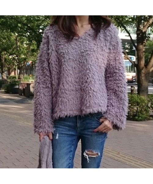 copine（コピン）の「★再入荷★新色追加！大人可愛いふわふわフェイクファーVネックプルオーバー（7color）（ニット/セーター・レディース・その他）」の3枚目の写真
