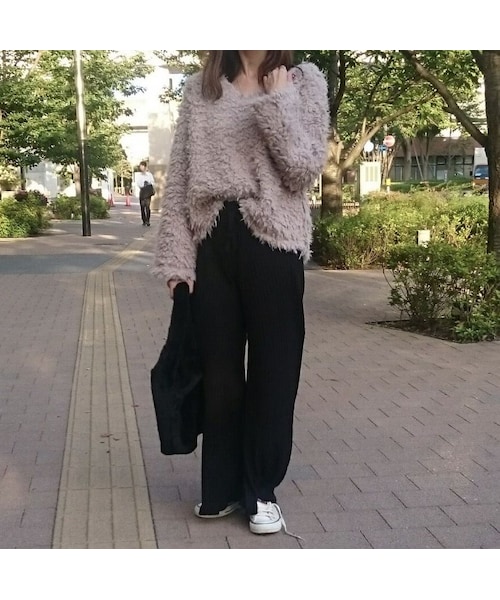 copine（コピン）の「★再入荷★新色追加！大人可愛いふわふわフェイクファーVネックプルオーバー（7color）（ニット/セーター・レディース・その他）」の13枚目の写真