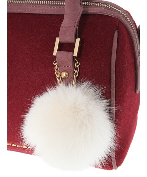 31 Sons de mode（トランテアン　ソン　ドゥ　モード）の「≪新作≫ポンポンつきフェルトボストンバッグ（バッグ・レディース・ボルドー/ベージュ・フリー）」の3枚目の写真