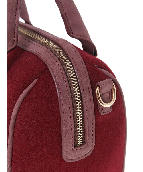 31 Sons de mode（トランテアン　ソン　ドゥ　モード）の「≪新作≫ポンポンつきフェルトボストンバッグ（バッグ・レディース・ボルドー/ベージュ・フリー）」の6枚目の写真