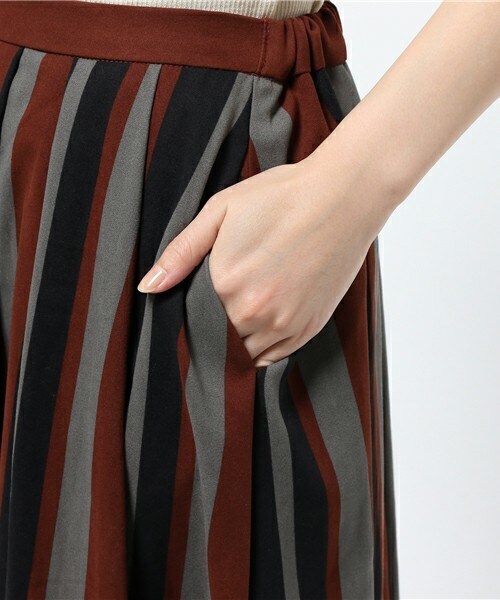 archives（アルシーヴ）の「ストライプフレアスカート（スカート・レディース・カーキ/キャメル/レッド・MEDIUM）」の9枚目の写真