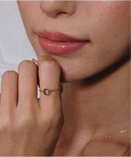 pinacoteca(ピナコテーカ)の「ピナコテーカ 677 スタンプ イニシャル ナンバー 数字 リング ピンキーリング(リング・レディース・ゴールド・マイナス5号〜13号)」の4枚目の写真