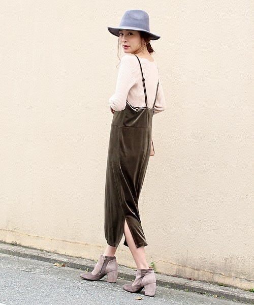 Bou Jeloud（ブージュルード）の「ベロアキャミソールワンピース（ワンピース・レディース・ダークグレー/カーキ・FREE）」の12枚目の写真