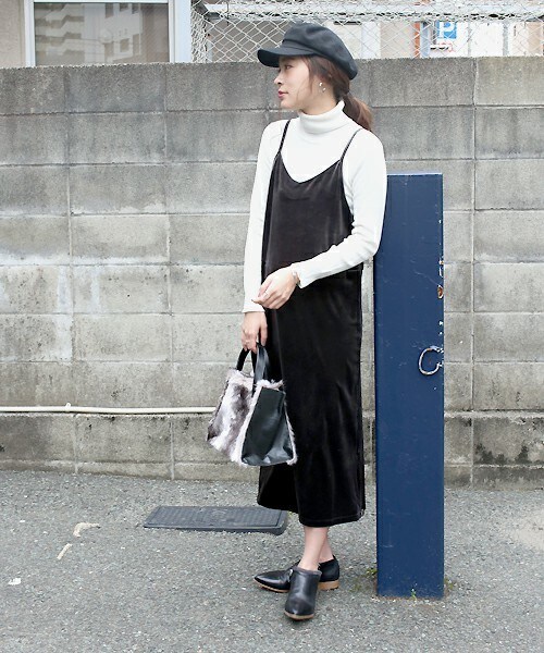 Bou Jeloud（ブージュルード）の「ベロアキャミソールワンピース（ワンピース・レディース・ダークグレー/カーキ・FREE）」の3枚目の写真