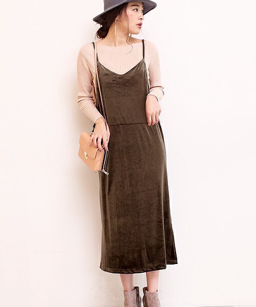 Bou Jeloud（ブージュルード）の「ベロアキャミソールワンピース（ワンピース・レディース・ダークグレー/カーキ・FREE）」の11枚目の写真