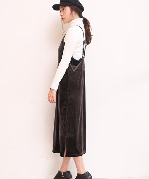 Bou Jeloud（ブージュルード）の「ベロアキャミソールワンピース（ワンピース・レディース・ダークグレー/カーキ・FREE）」の6枚目の写真