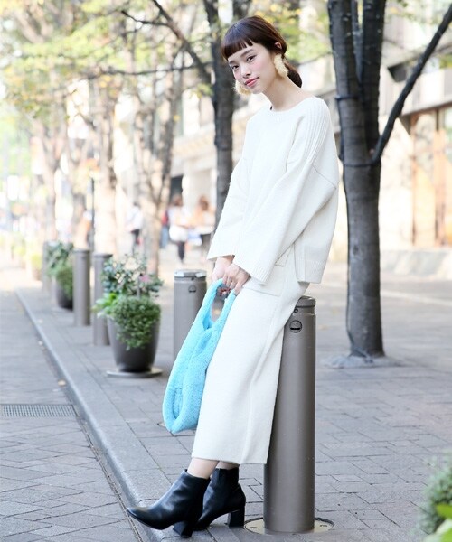 LOWRYS FARM（ローリーズファーム）の「ＦファートートＢＡＧ（バッグ・オフ/ブラック/ブルー）」の5枚目の写真