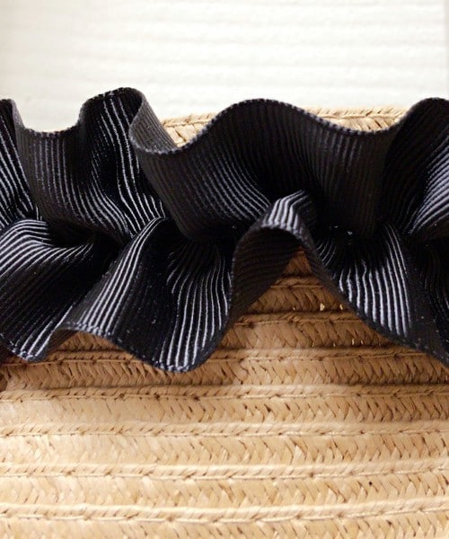 archives(アルシーヴ)の「【予約】バケツ型フリルショルダーバッグ(ショルダーバッグ・レディース・ホワイト/ブラック/ネイビー・MEDIUM)」の5枚目の写真