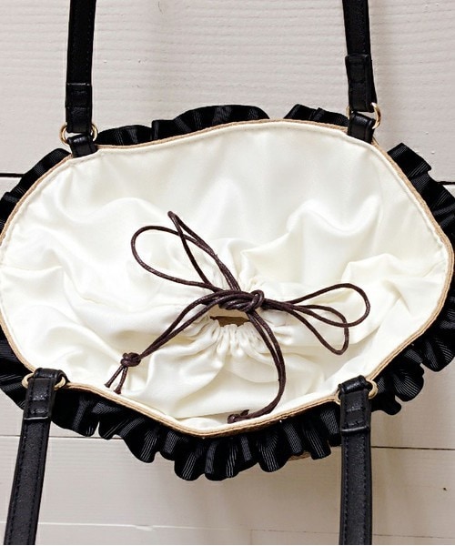archives(アルシーヴ)の「【予約】バケツ型フリルショルダーバッグ(ショルダーバッグ・レディース・ホワイト/ブラック/ネイビー・MEDIUM)」の7枚目の写真