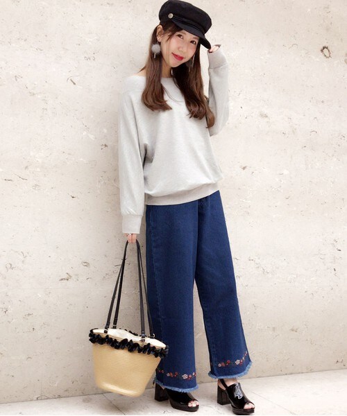 archives(アルシーヴ)の「【予約】バケツ型フリルショルダーバッグ(ショルダーバッグ・レディース・ホワイト/ブラック/ネイビー・MEDIUM)」の12枚目の写真