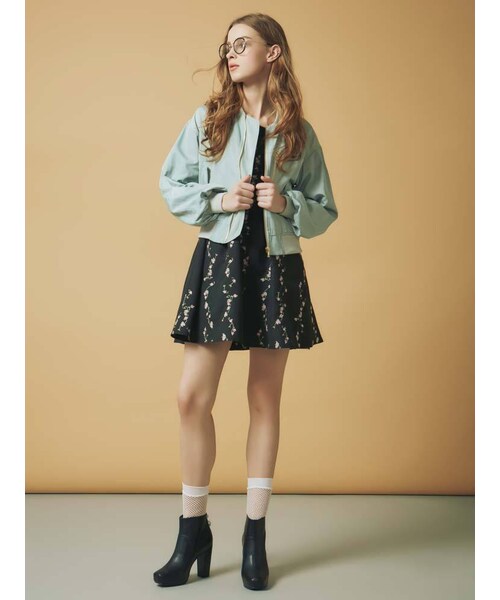 dazzlin（ダズリン）の「【sw】フラワーライン刺繍スクエアネックワンピース（ワンピース/ドレス・レディース・オフホワイト/ブラック/ベージュ・S/M）」の5枚目の写真