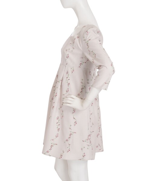 dazzlin（ダズリン）の「【sw】フラワーライン刺繍スクエアネックワンピース（ワンピース/ドレス・レディース・オフホワイト/ブラック/ベージュ・S/M）」の15枚目の写真