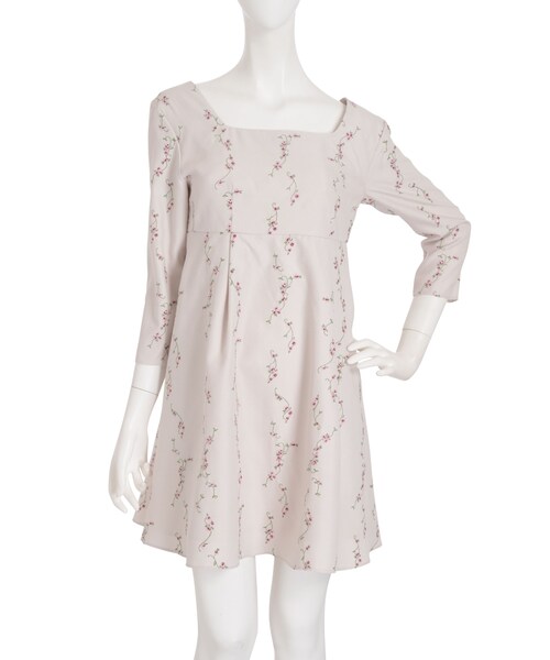 dazzlin（ダズリン）の「【sw】フラワーライン刺繍スクエアネックワンピース（ワンピース/ドレス・レディース・オフホワイト/ブラック/ベージュ・S/M）」の14枚目の写真