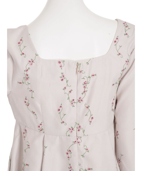 dazzlin（ダズリン）の「【sw】フラワーライン刺繍スクエアネックワンピース（ワンピース/ドレス・レディース・オフホワイト/ブラック/ベージュ・S/M）」の17枚目の写真