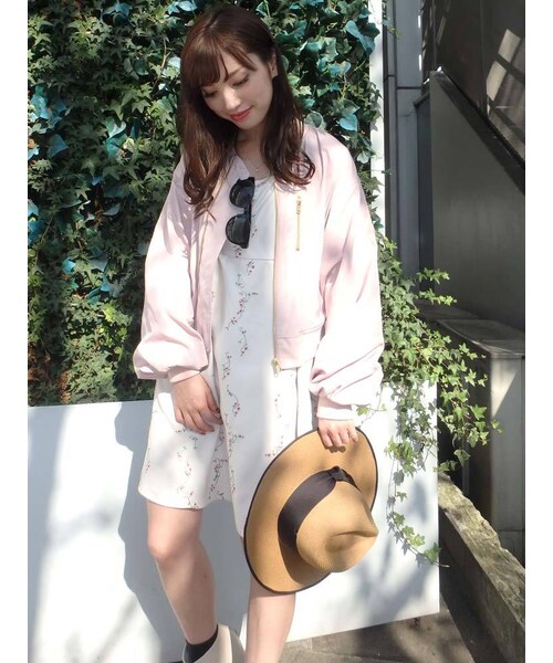 dazzlin（ダズリン）の「【sw】フラワーライン刺繍スクエアネックワンピース（ワンピース/ドレス・レディース・オフホワイト/ブラック/ベージュ・S/M）」の9枚目の写真