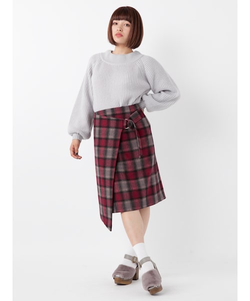 w closet(ダブルクローゼット)の「ファースタッズサンダル(シューズ・レディース・グレー/オフホワイト/ブラック・M/L)」の12枚目の写真