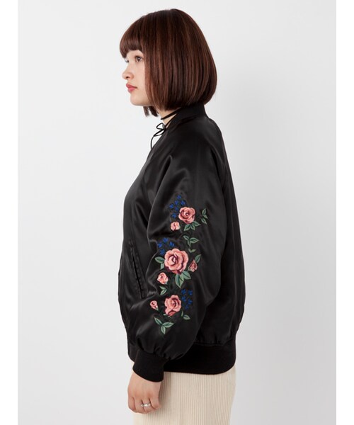 w closet（ダブルクローゼット）の「袖刺繍リバーシブルスカジャン（ジャケット/アウター・レディース・オレンジピンク/ブラック・FREE）」の5枚目の写真