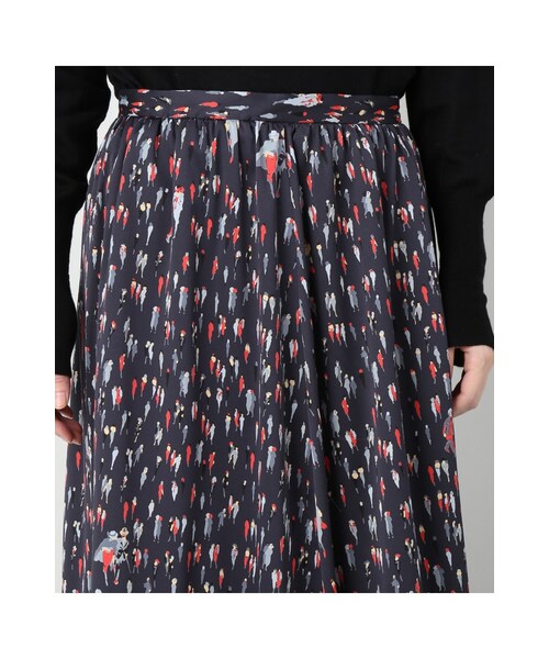 JOURNAL STANDARD（ジャーナルスタンダード）の「ピープルプリントティアードスカート（スカート・ネイビー・フリー）」の6枚目の写真