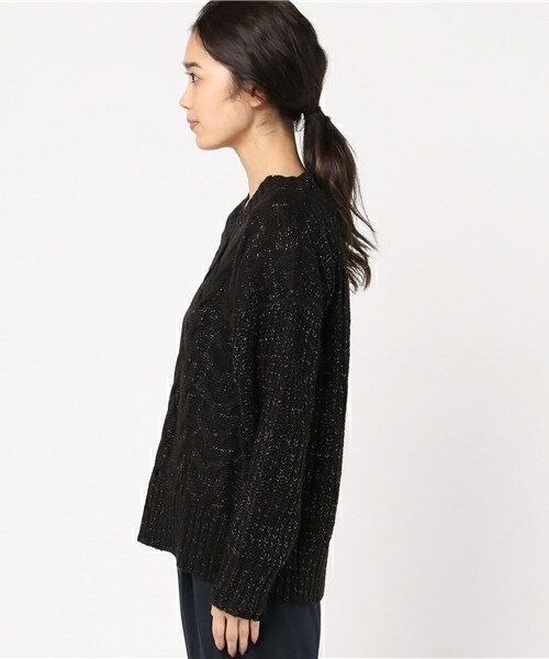 archives（アルシーヴ）の「ラメ入りケーブル編みVネックニットプルオーバー（ニット/セーター・レディース・ブラック/グレー/ラベンダー・MEDIUM）」の5枚目の写真