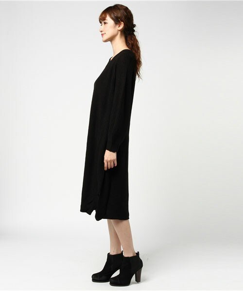 archives（アルシーヴ）の「Vネック片アゼワンピース（ワンピース・レディース・ブラック/ブラウン/ベージュ・MEDIUM）」の5枚目の写真