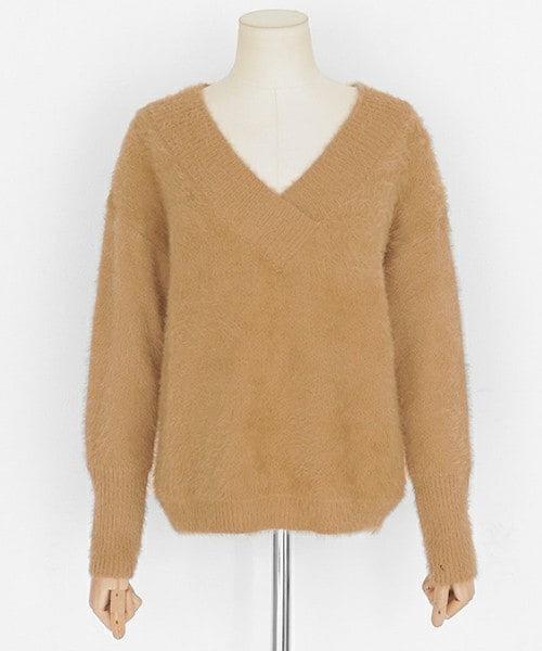 DHOLIC（ディーホリック）の「フェイクファーVネックニットプルオーバー（ニット/セーター・レディース・ライトレッド/アイボリー/ブラック/グレー/ベージュ・FREE）」の5枚目の写真