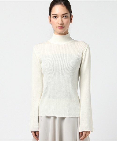 actuel（アクチュエル）の「ボトルネックフレアスリーブニット（ニット/セーター・レディース・オフホワイト/ブラック/グレー/サックスブルー・FREE）」の5枚目の写真