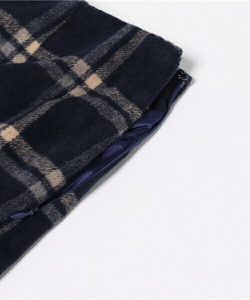 archives（アルシーヴ）の「ミディ丈チェック柄タイトスカート（スカート・レディース・オフホワイト/ネイビー・MEDIUM）」の9枚目の写真