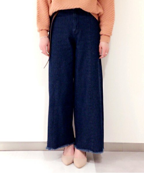 archives(アルシーヴ)の「【ZOZOTOWN限定】フリンジヘム切替ワイドパンツ(デニムパンツ・レディース・ネイビー/ロイヤルブルー・MEDIUM)」の2枚目の写真