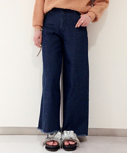 archives(アルシーヴ)の「【ZOZOTOWN限定】フリンジヘム切替ワイドパンツ(デニムパンツ・レディース・ネイビー/ロイヤルブルー・MEDIUM)」の8枚目の写真