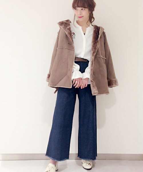 archives(アルシーヴ)の「【ZOZOTOWN限定】フリンジヘム切替ワイドパンツ(デニムパンツ・レディース・ネイビー/ロイヤルブルー・MEDIUM)」の4枚目の写真