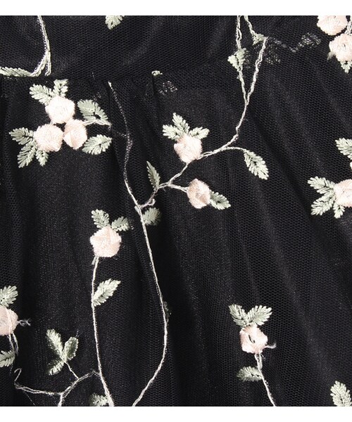 mysty woman（ミスティウーマン）の「刺繍チュールプチハイネックブラウス（トップス・レディース・オフホワイト/ブラック）」の9枚目の写真