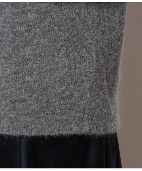 LE JUN（ルジュン）の「アンゴラ混ボトルネックニットプルオーバー（トップス・グレー/ネイビー/レッド・F）」の9枚目の写真