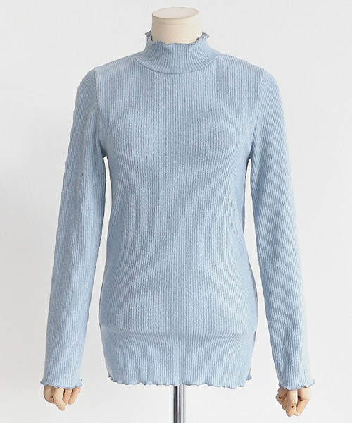 DHOLIC（ディーホリック）の「ウェーブヘムハイネックスリムTシャツ（Tシャツ/カットソー・レディース・ピンク/アイボリー/スカイブルー/ブラック・FREE）」の4枚目の写真