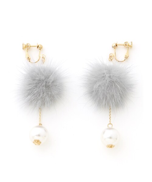 GRL（グレイル）の「ミンクファーxパールイヤリング（イヤリング・レディース・ホワイト/ブラック/ブルー/ピンク/ボルドー/ベージュ・F）」の5枚目の写真