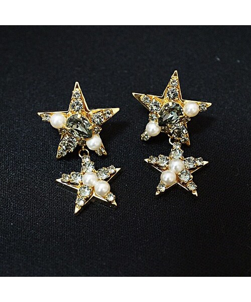 KiRi(キリ)の「Twinkle star(ピアス(両耳用)・レディース・ブラック/ホワイト・Free)」の1枚目の写真