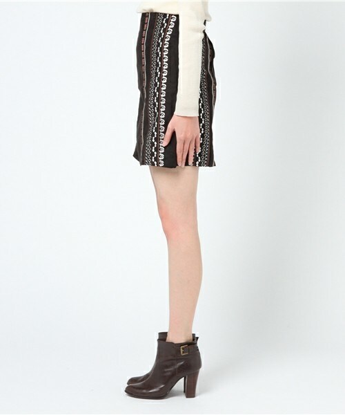 archives（アルシーヴ）の「幾何学刺繍台形スカート（スカート・レディース・ブラック/グレー/ベージュ・MEDIUM）」の5枚目の写真