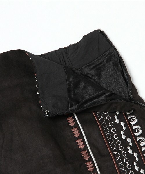 archives（アルシーヴ）の「幾何学刺繍台形スカート（スカート・レディース・ブラック/グレー/ベージュ・MEDIUM）」の10枚目の写真