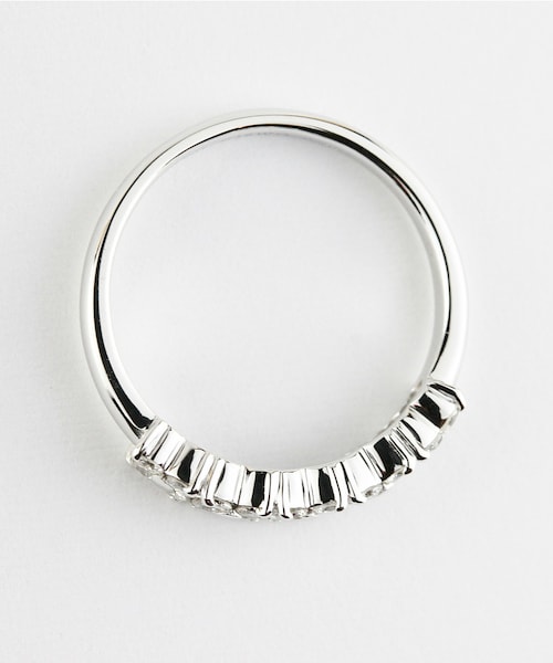 pinacoteca(ピナコテーカ)の「ピナコテーカ 701 フローラル ダイヤモンド リング0.3ct(リング・レディース・18金ホワイトゴールド・5号〜13号)」の4枚目の写真