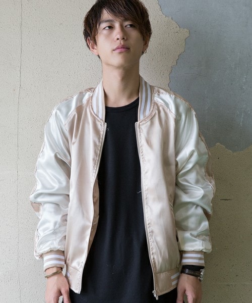 CASPER JOHN AIVER（キャスパージョンアイバー）の「CASPER JOHN