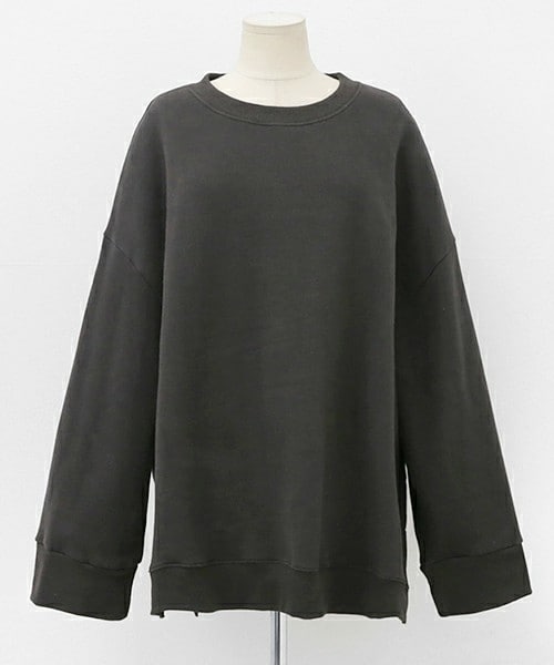 DHOLIC(ディーホリック)の「裏起毛サイドスリットボクシースウェットプルオーバー(スウェット・レディース・ベージュ/ディープグレー/レッド・FREE)」の2枚目の写真