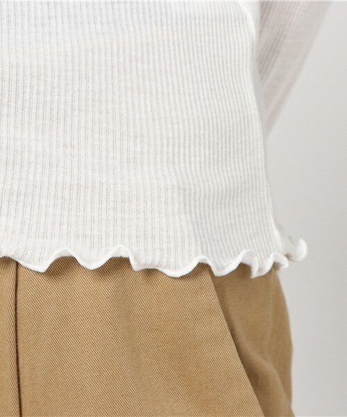 archives（アルシーヴ）の「Vネックレースメロープルオーバー（Tシャツ/カットソー・レディース・オフホワイト/ブラック/グレー・MEDIUM）」の9枚目の写真