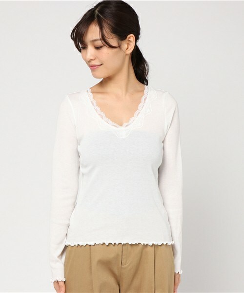 archives（アルシーヴ）の「Vネックレースメロープルオーバー（Tシャツ/カットソー・レディース・オフホワイト/ブラック/グレー・MEDIUM）」の4枚目の写真