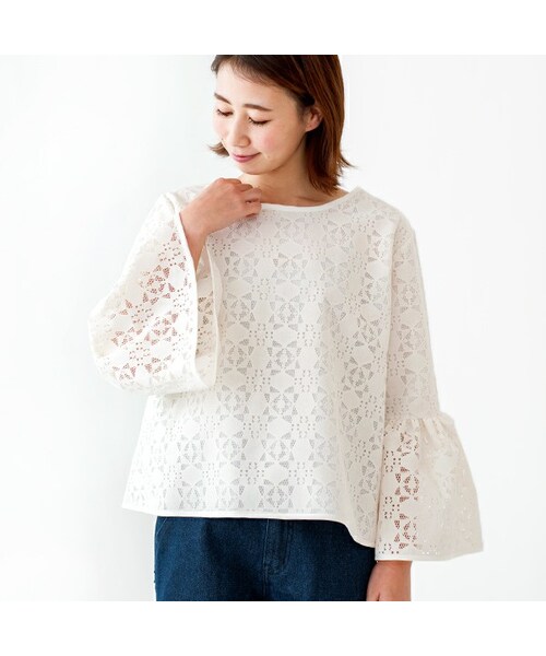 flower(フラワー)の「precious lace top ~プレシャスレーストップ(Tシャツ/カットソー・レディース・white/black・FREE)」の1枚目の写真